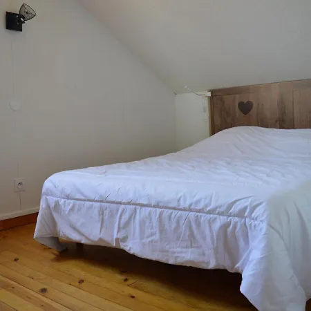 Chalet Chalet 6 Pers. Face Au Lac De Matemale, Proche Pistes De Ski Et Commerces, Les Angles - Fr-1-593-40